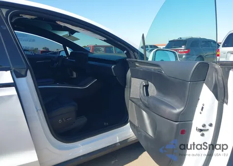 2022 Tesla Model X Plaid Tri Motor All-Wheel Drive from USA, damaged, VIN 7SAXCBE62NF332953